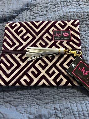 Makeup Junkie Bags Geometric Zip Clutch in Burgundy & Cream